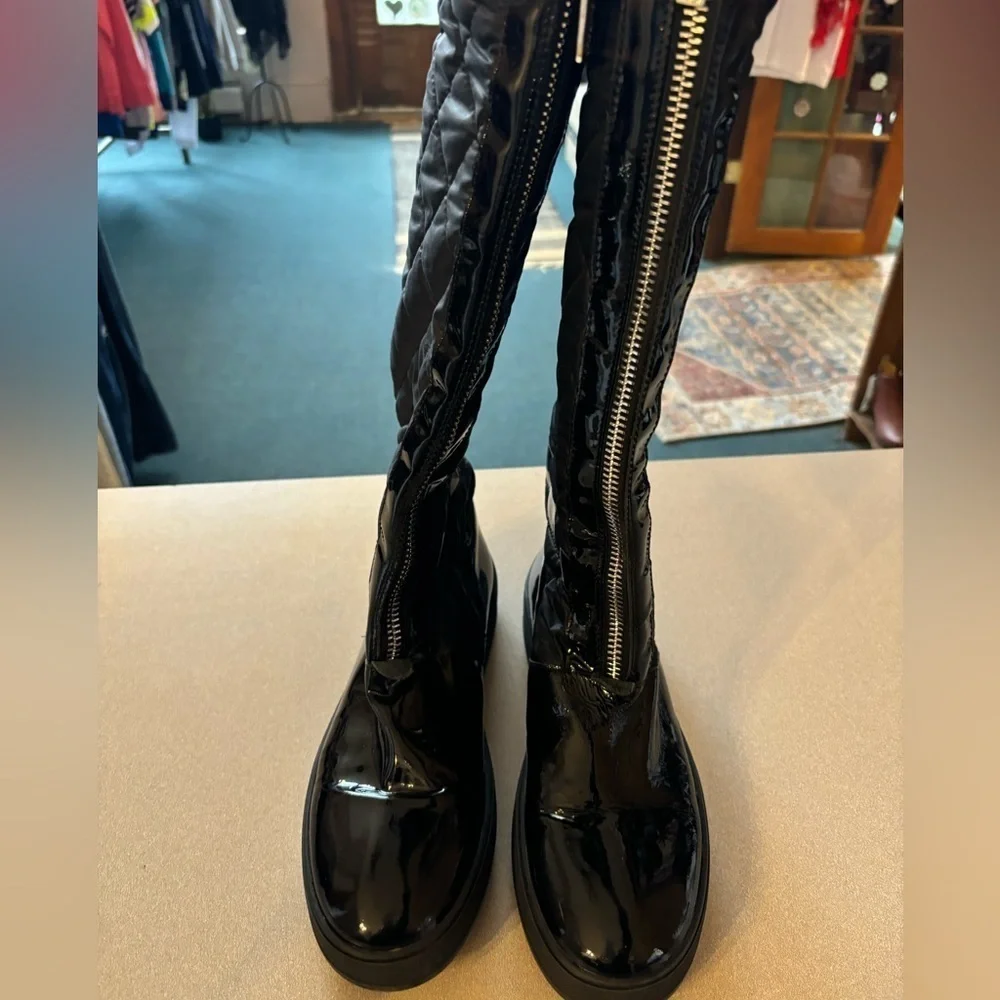 Aquatalia Black Quilted Patent Puffer Boots